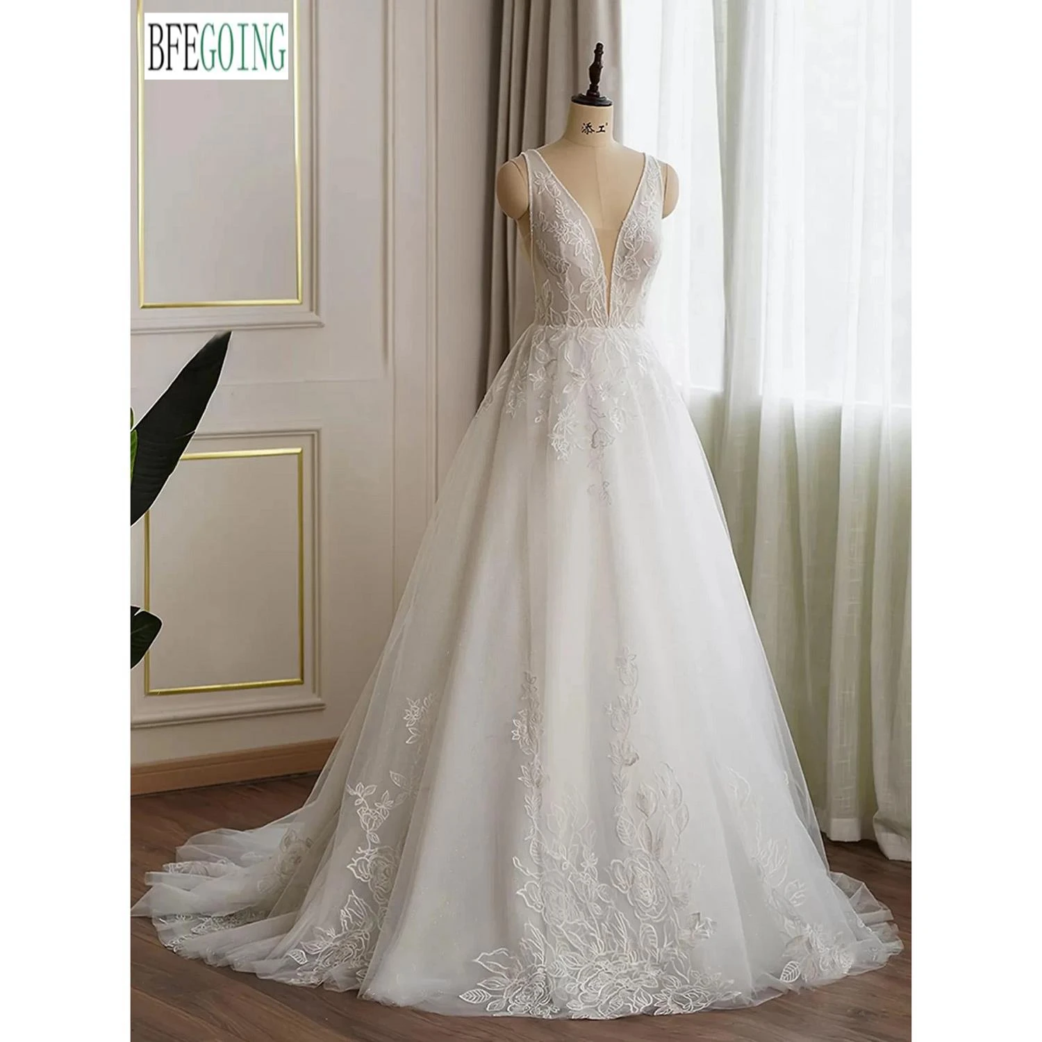 Ivory Lace Appliques Tulle A Line Wedding Dresses Chapel Train Custom