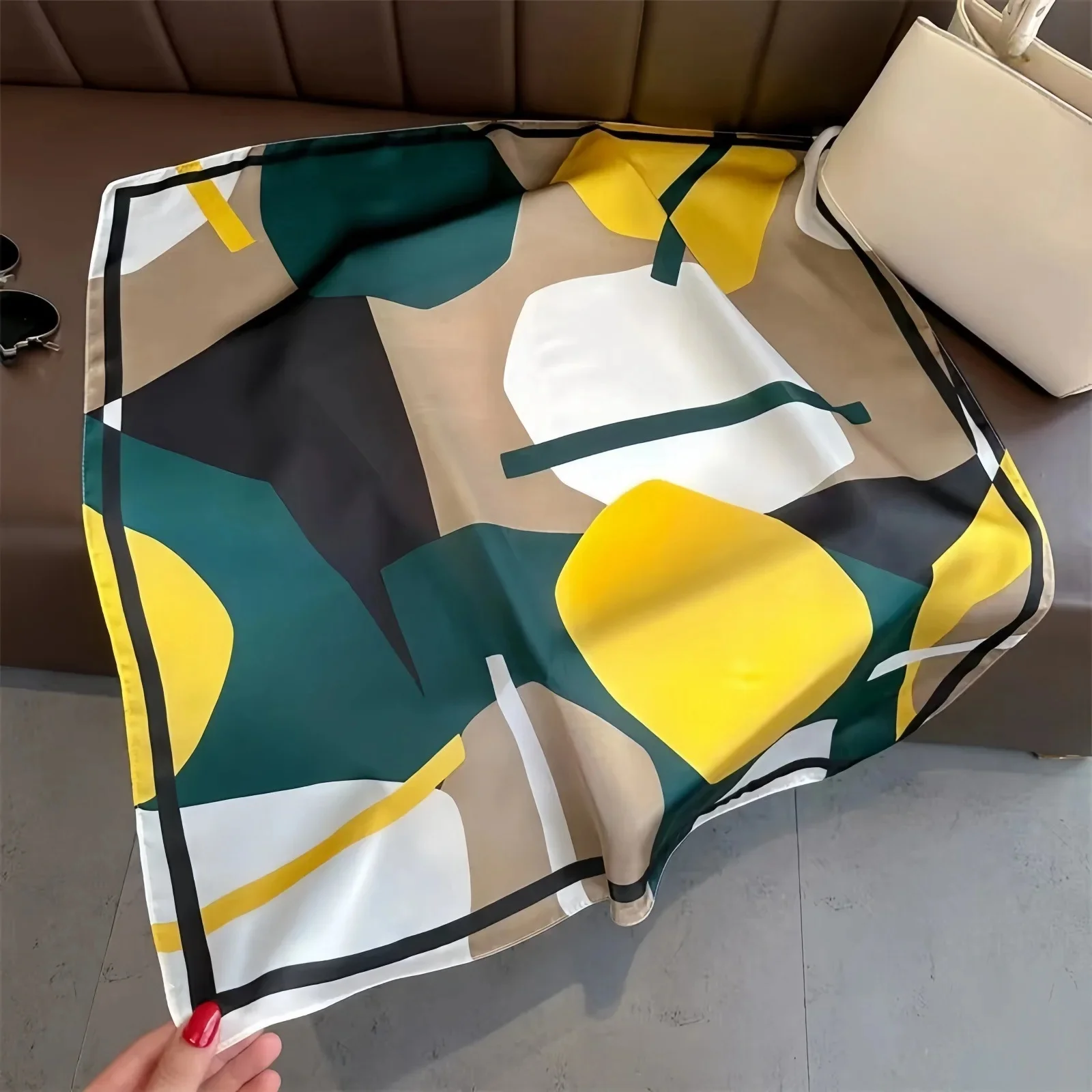 Contrast color circle Green