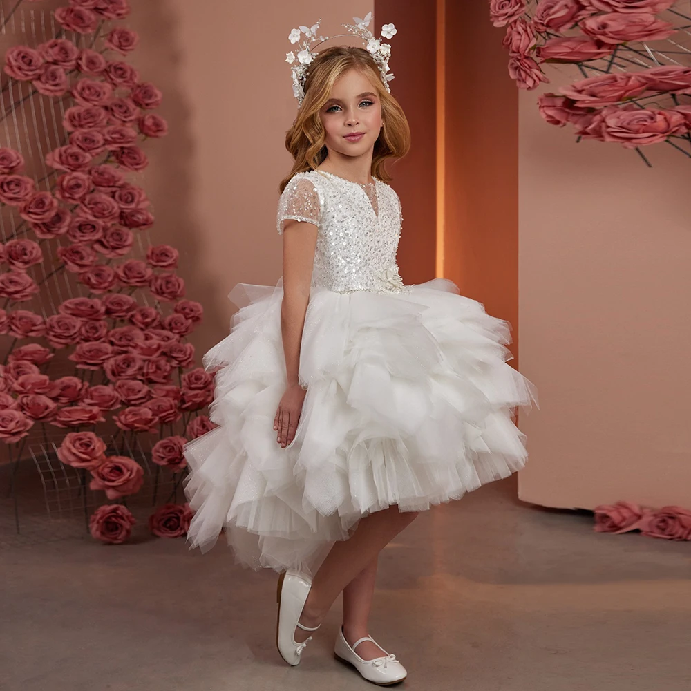 

Cute O-neck Ruffles White First Communion Gown Kids Beaded High Low Flower Girl Dress Short Sleeves Wdding Party Dresses