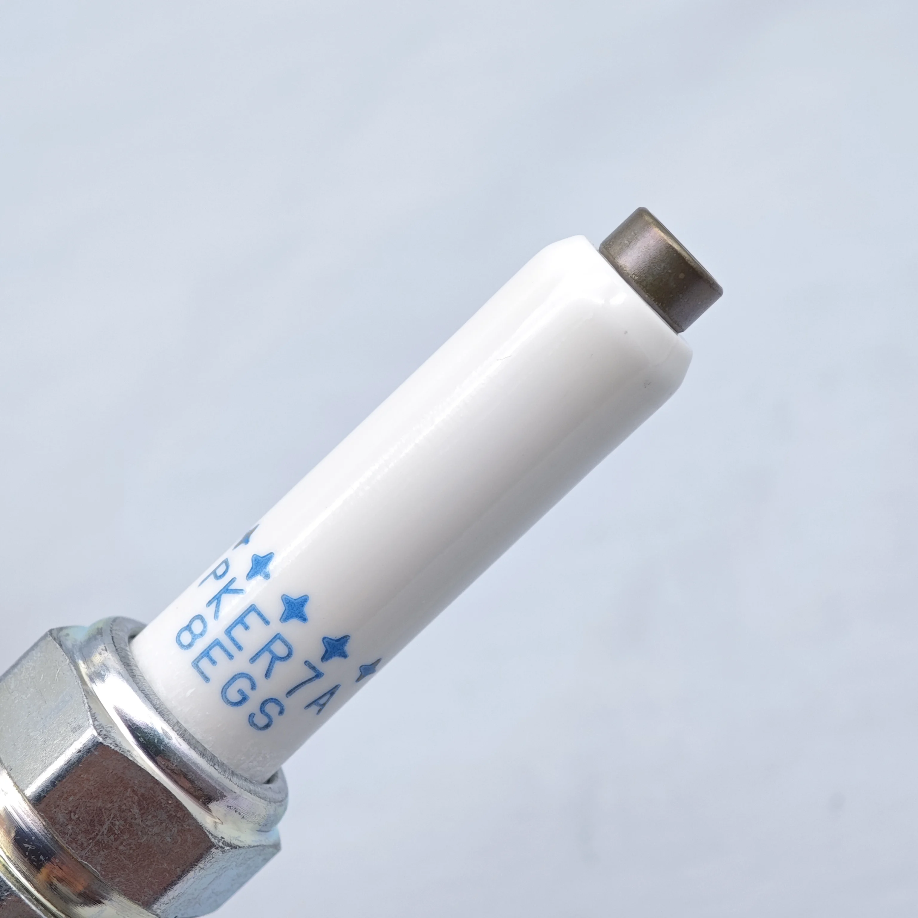 NGK Laser Iridium Spark Plug PKER7A8EGS 95463 4pcs 04E905602 Suitable For Golf 7 Octavia Swift Teng Touran