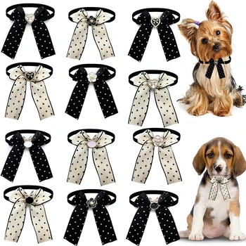 50/100 Pcs Delicato Cucciolo di Cane Bowtie Pet Dog Bowtie Polka Dot Style Cravatte per Cani Animali Domestici Grooming Accessori Decorazione di Animali Domestici