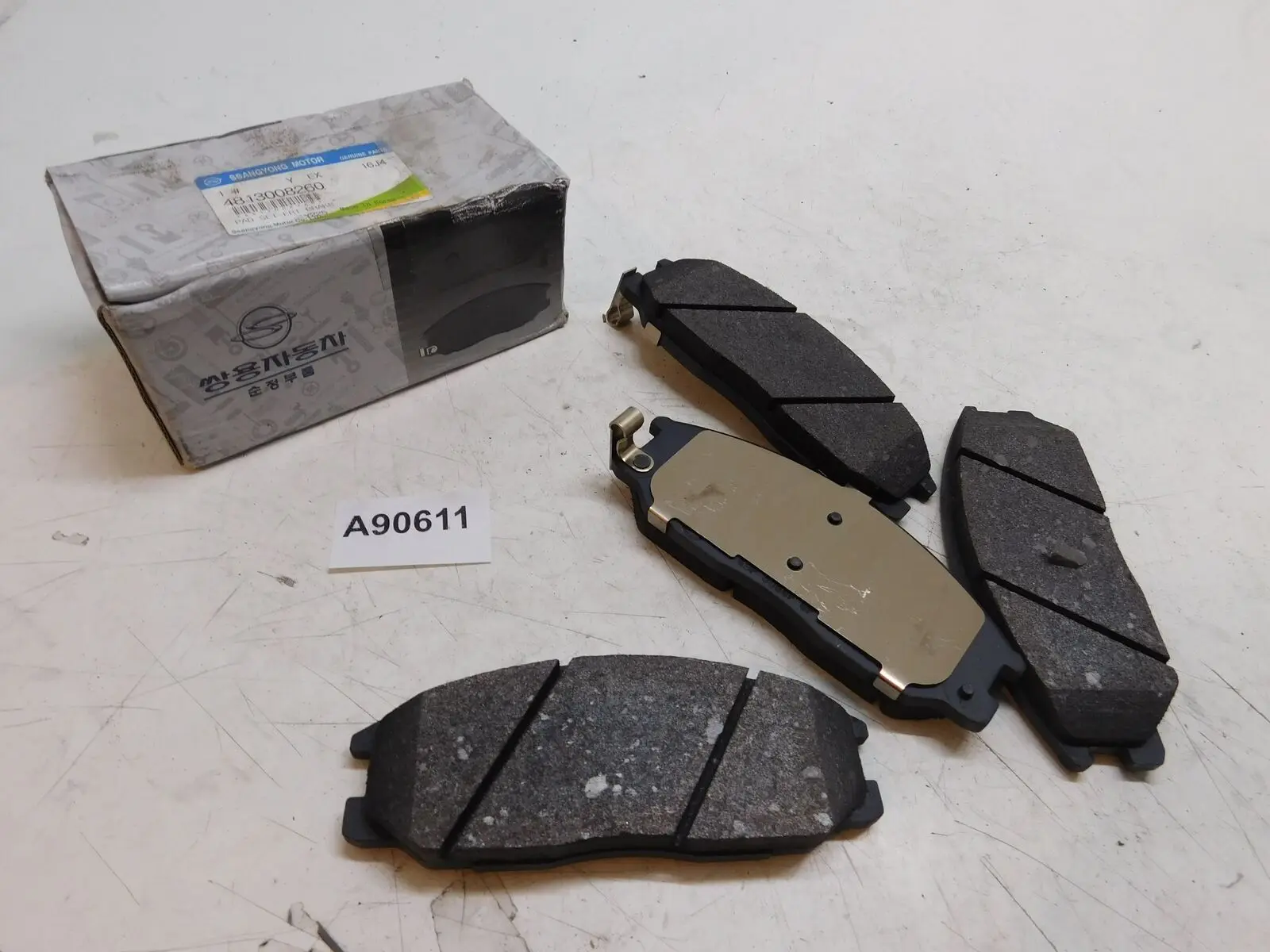 Front Brake Pads Pad Ssangyong Rodius 4813008260