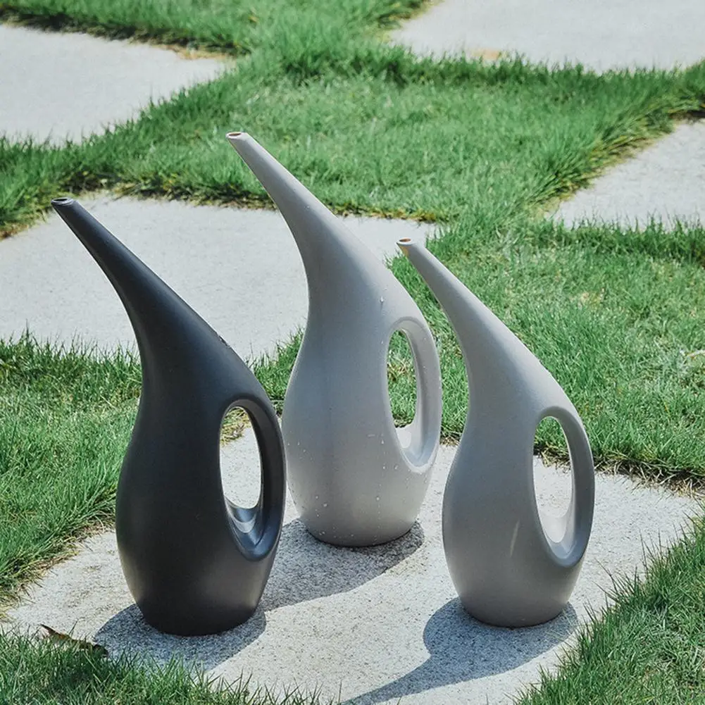 

Anti-slip Plastic Comfortable Held Plant Watering Bottle for Potted