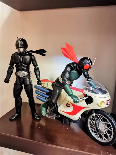 新品　仮面ライダー1号　SAKURAINA COLOR VERSION 新品 仮面ライダー1号 SAKURAINA COLOR VERSION