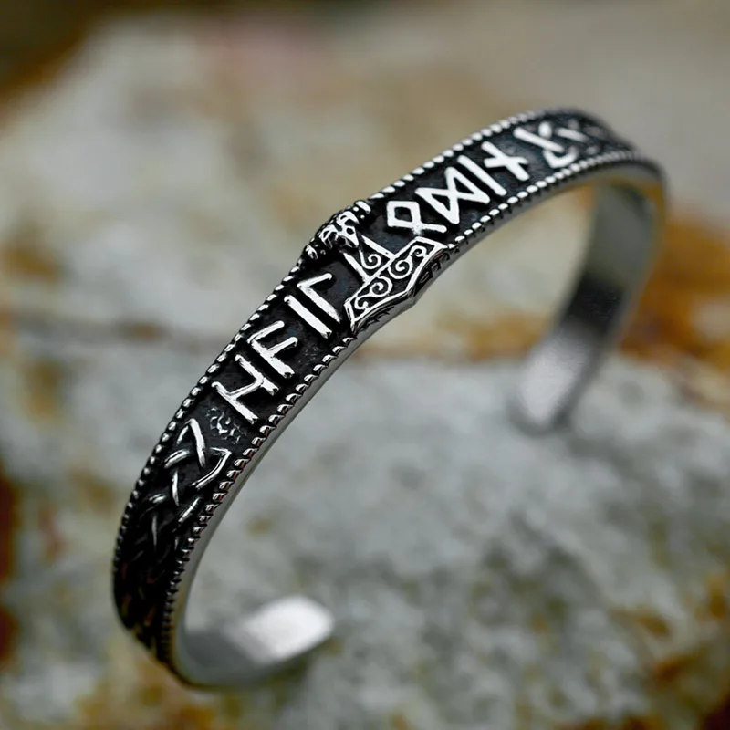 Bracelet en acier au titane pour homme, amulette runes vikings, mythe nordique, marteau de Thor, bijoux, nouvelle mode, BE16-2023