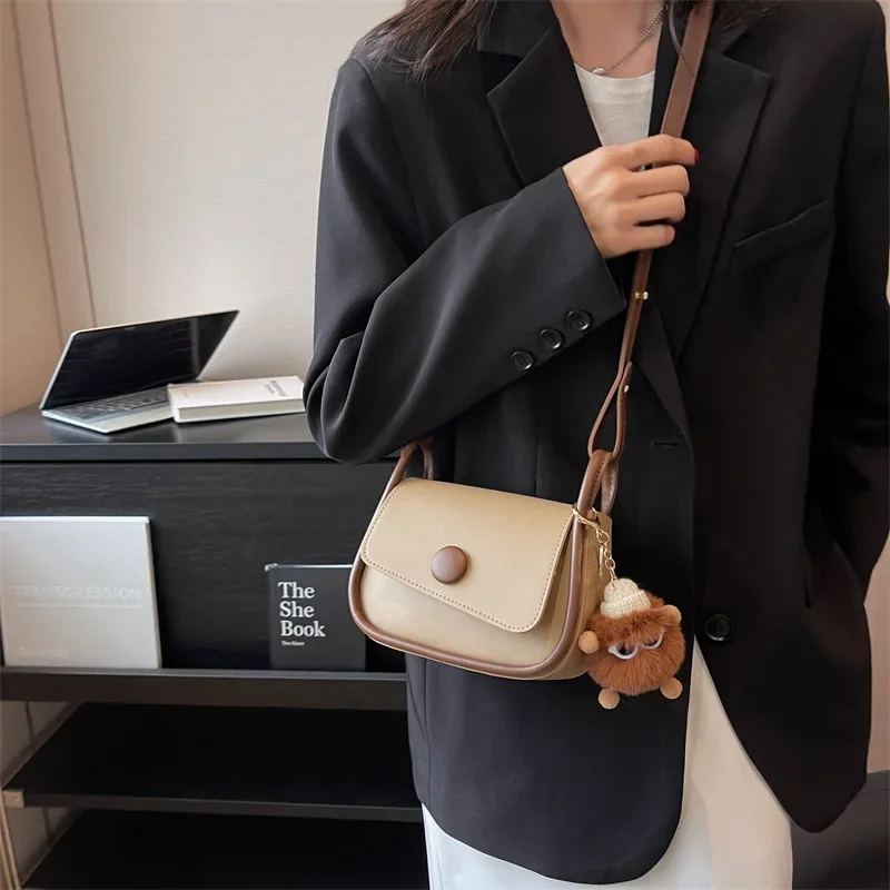 

2023 Summer Leisure Commuting Small Square Bag High Sense Korean Minority Girls Shoulder Bag Crossbody Bag