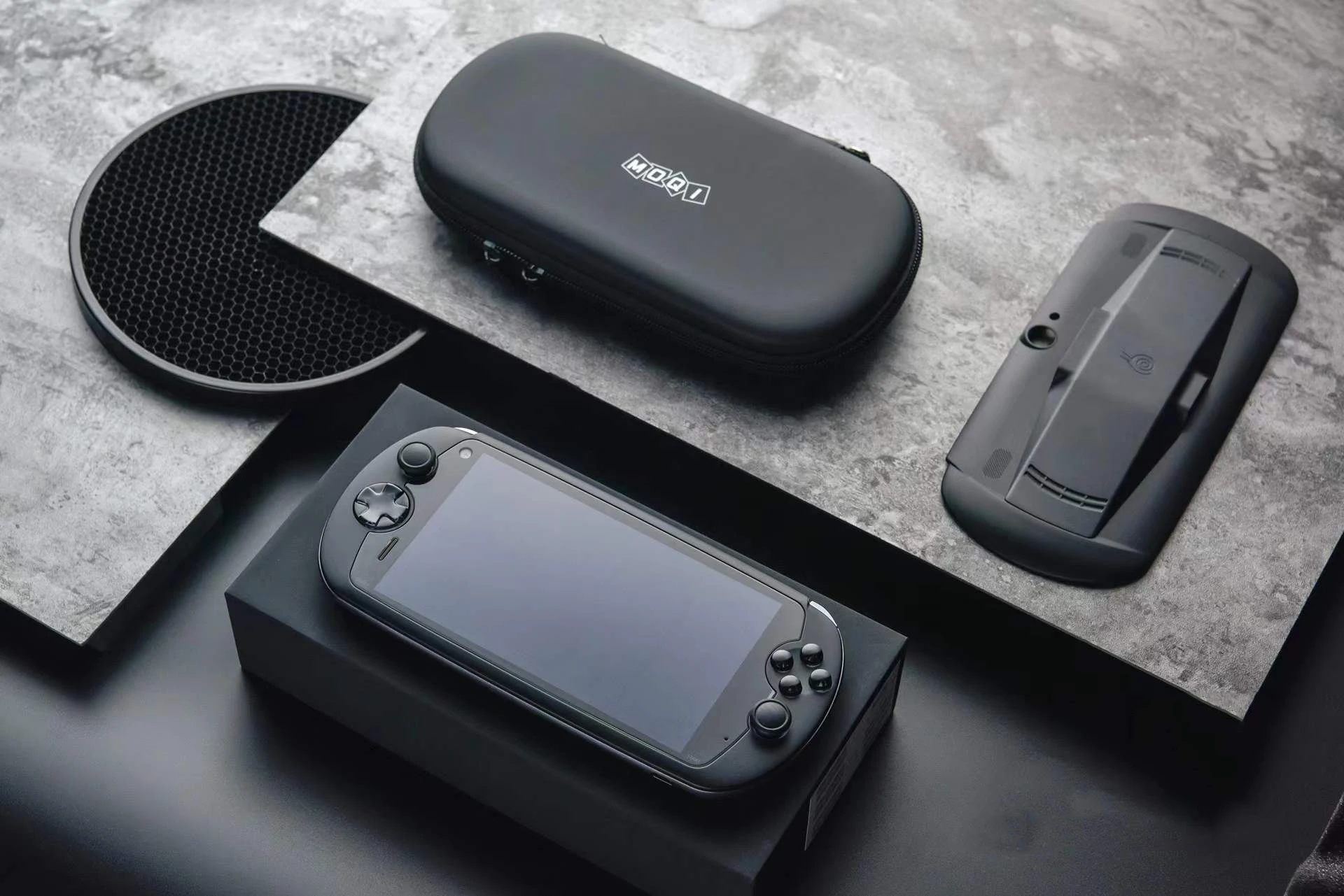 MOQI i7s ゲーミングスマホ 6インチ SIMフリー LTE MOQi I7s Gaming Smartphone Handheld 6