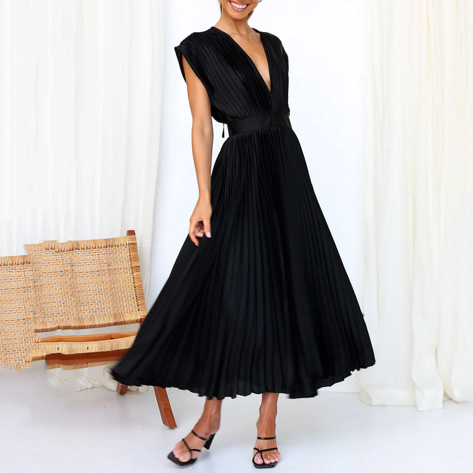 

2023 Women Summer Maxi Pleated Dresses Ins Casual Sleeveless Backless Solid Elegant Dress Deep V-Neck Lace-Up Long Party Dress