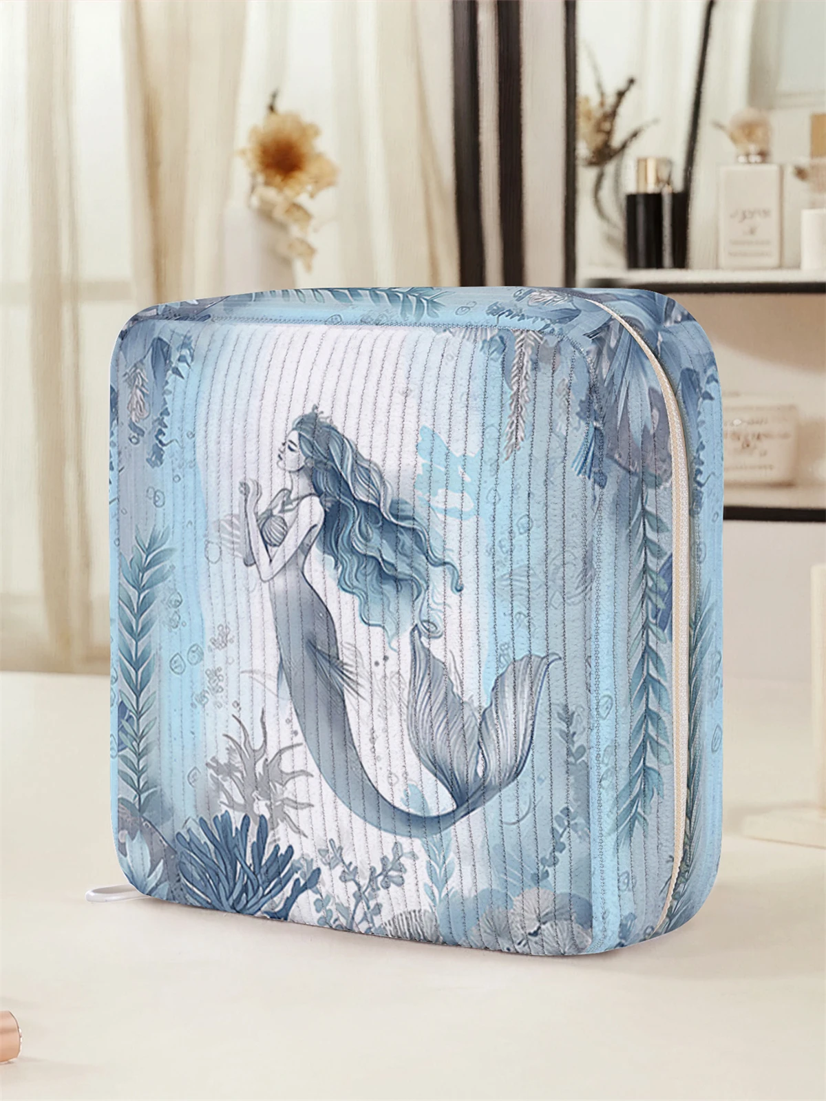 Mermaid pattern printed sanitary napkin storage bag, women's lightweight tissue bag, sanitary tissue bag