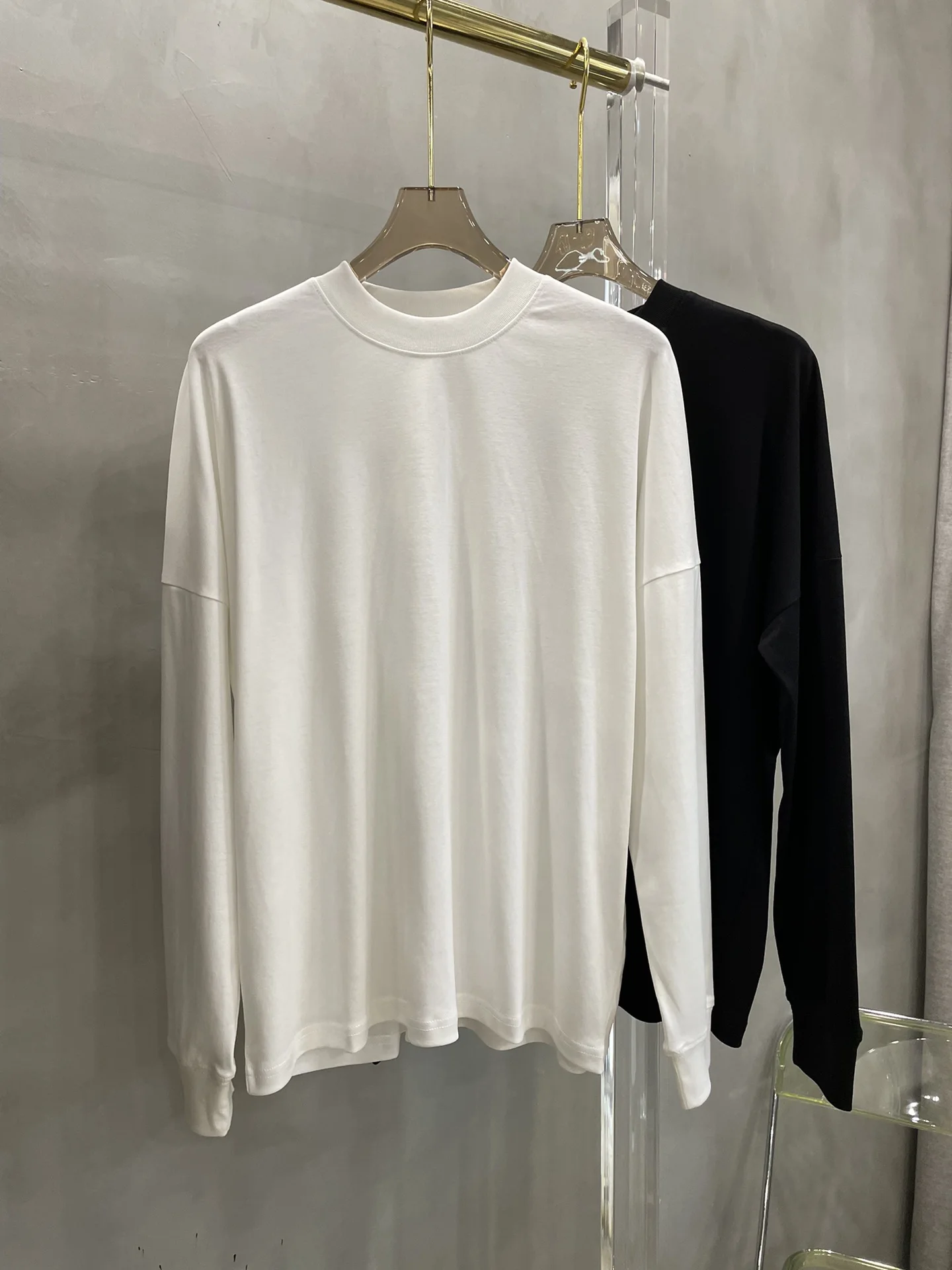 

2023 Summer New Women's Wear Classic Solid Color Long Sleeve T-shirt 0614