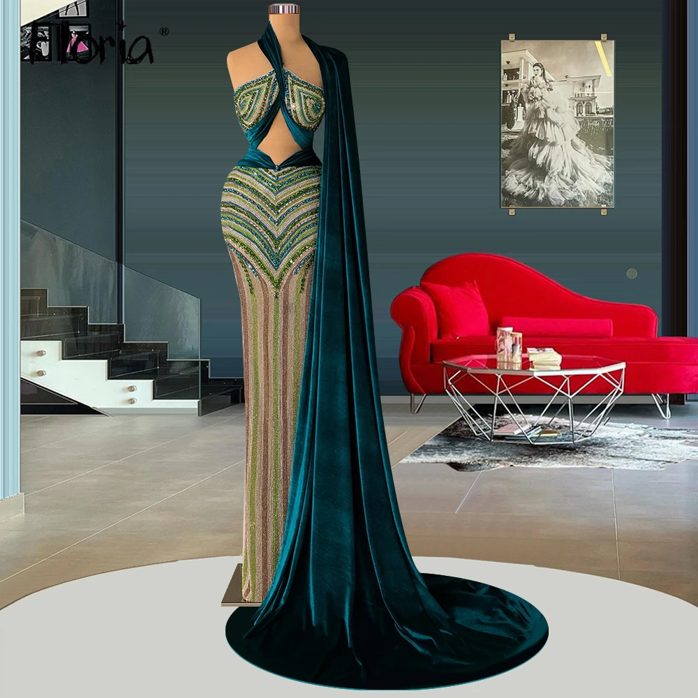 Элегантное велюровое вечернее платье с длинным рукавом