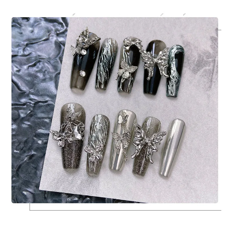 50pcs 나비 합금 네일 매력 쥬얼리 3D 골드 실버 크리스탈 라인 석 Decors DIY 패션 다이아몬드 네일 장식 조각 무작위 * Y2K *
