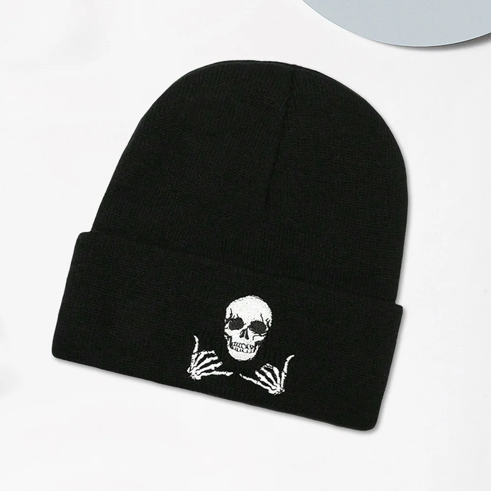 2-Piece Men's Winter Hat And Gloves Fashionable Knitted Hat Cycling Outdoor Set