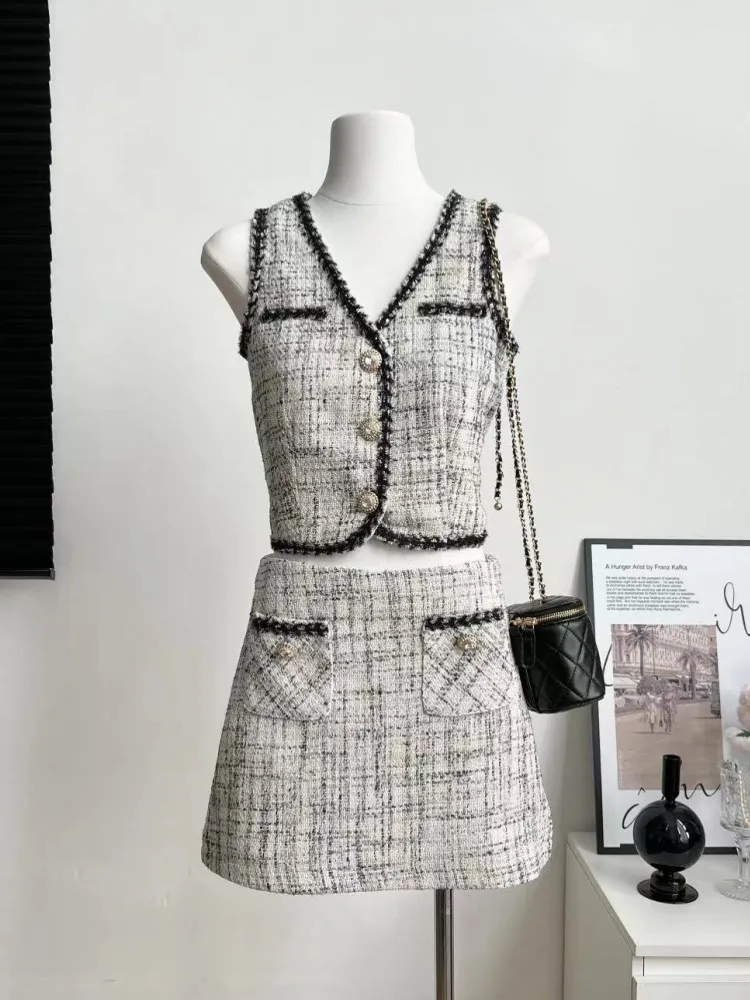 

Runway High Quality Elegant Tweed Small Fragrant Woolen Cropped Vest Tank Top + Mini Skirts Two Pieces Set Suit For Women