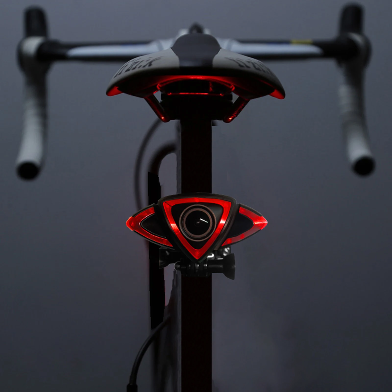 

4K/1080P Driving Recorder Bike Recorder Wifi Camera Warning Light Remote Control Turn Signal for Sports