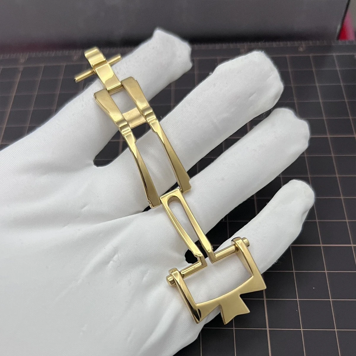 Luxury Watch Strap with Original Style Butterfly Buckle - Premium Accessory