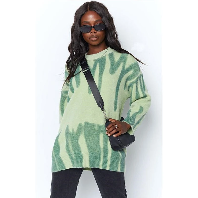 

Autumn and Winter New Irregular Gradient Printing Loose Round Neck Pullover Green Sweater Womens Sweater
