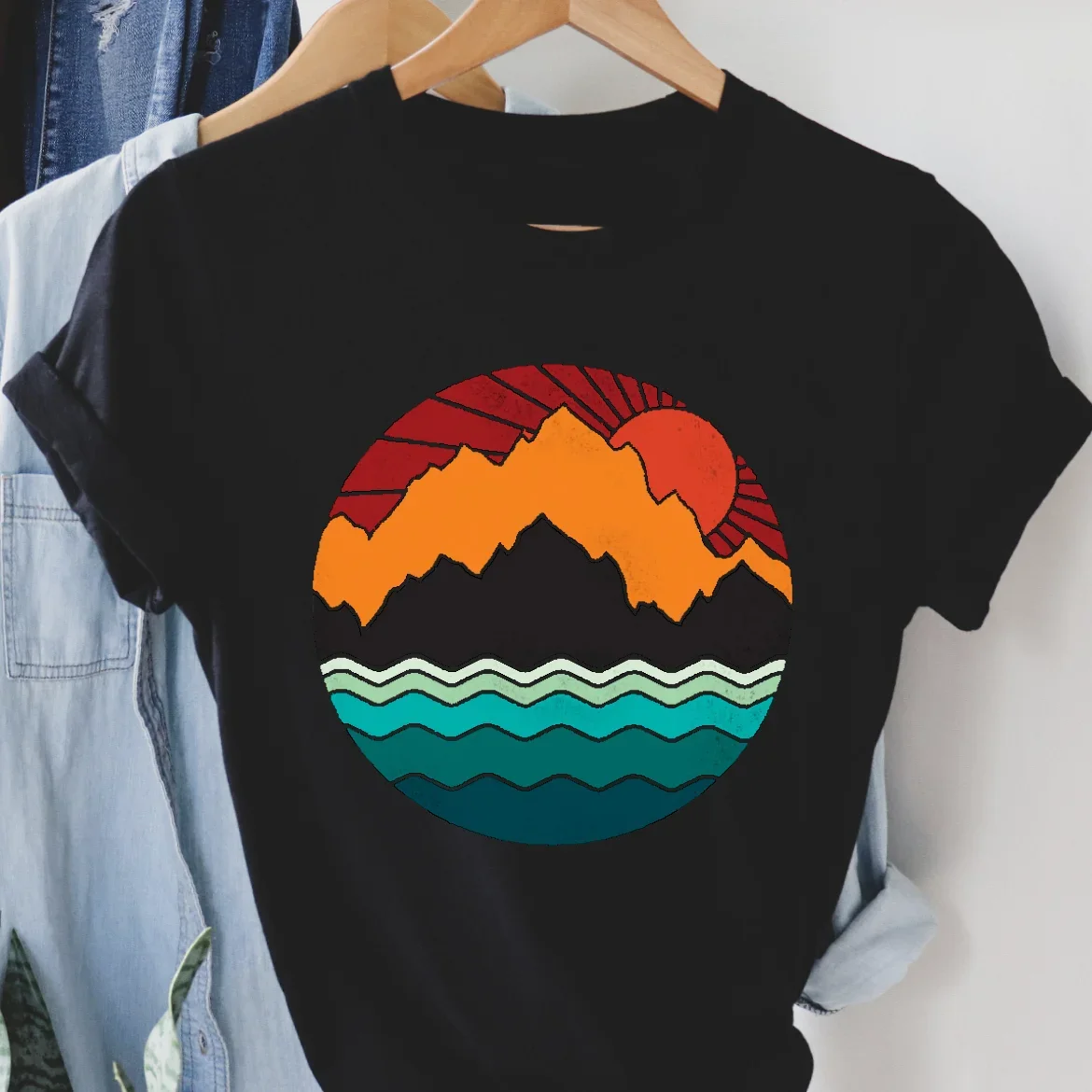 

T-Shirt Summer New Pattern Women's Casual T-Shirt Watercolor Printing Women's Cartoon Fashion Plus Size Women's Travel T-Shirt.