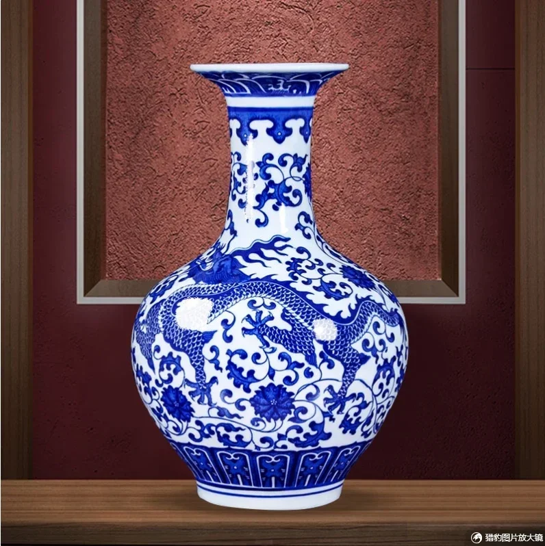 

Chinese Jingdezhen Blue And White Ceramic Vase Ornaments Home Livingroom Furnishing Crafts Cafe Office Store Accessories Decor