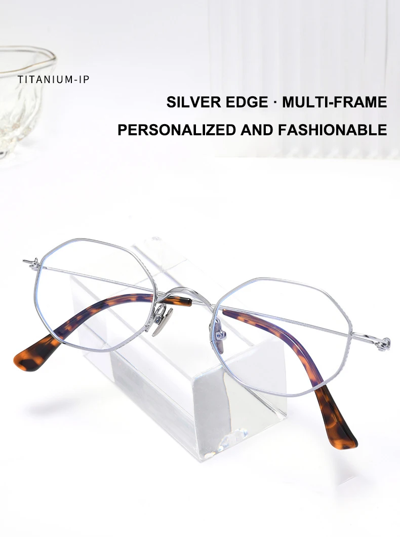 Ultraleichte Brillengestelle aus reinem Titan mit feinen Silberdrahtfelgen. Damenmode-Retro-Brillen mit kleinem Rahmen – Detail 1