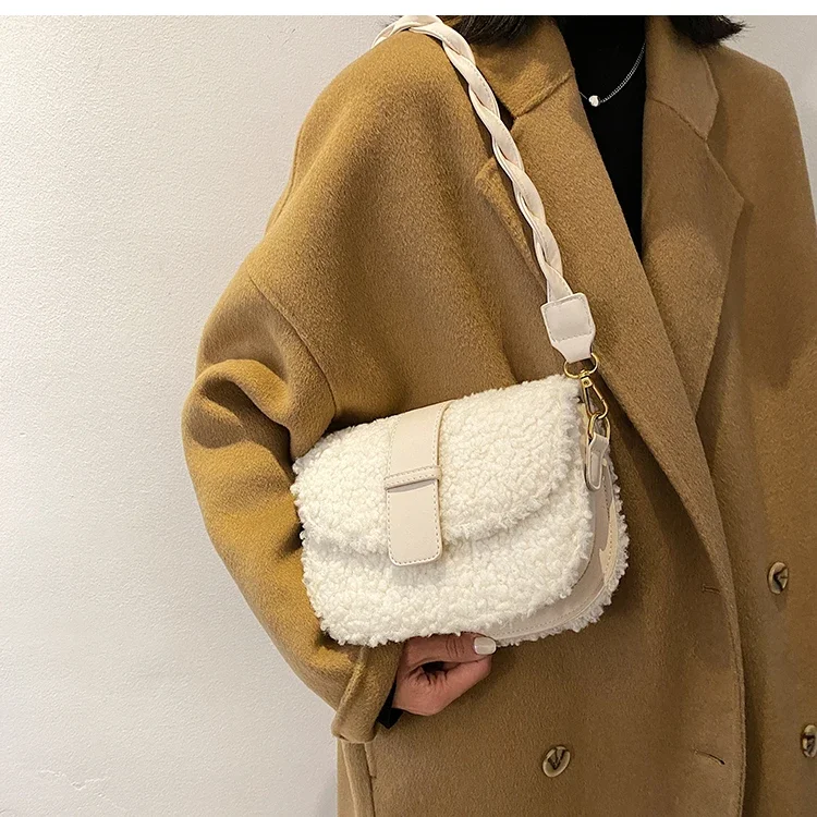 

2023 Winter Women's Shoulder Bag High-quality Plush Fur Bag Messenger Weave Strap Saddle Armpit Bag New Women's Handbag Designer