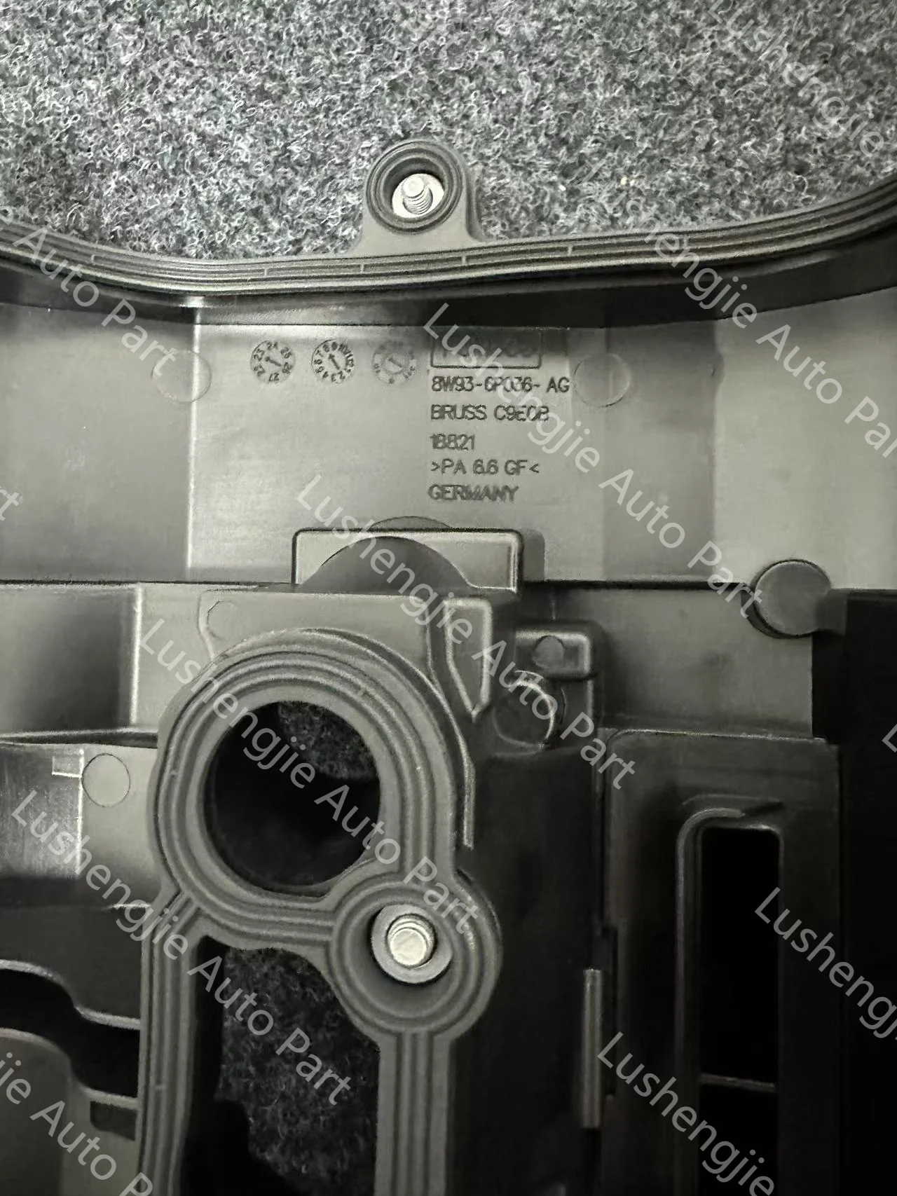 Land Rover Valve Cover for Administration 10-17 Sport 10-17 Jaguar XJ/XF V8 5.0/5.0T LR113201 AJ814028 LR113202 AJ814029