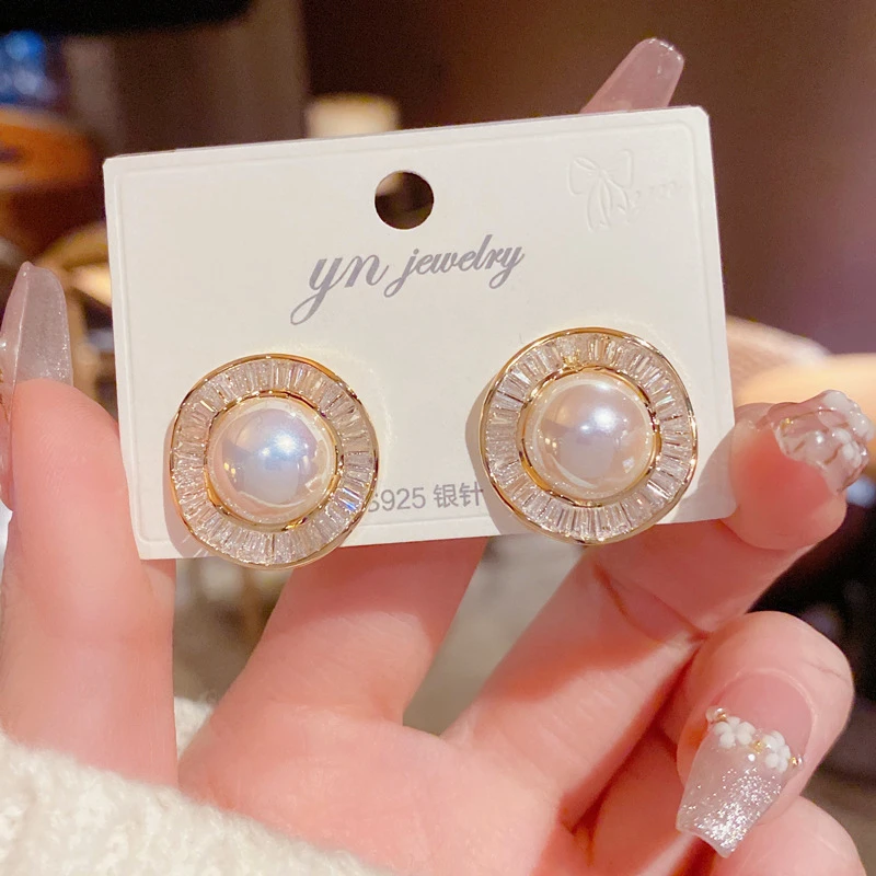 Nuevos pendientes de perlas de imitación a la moda para mujer