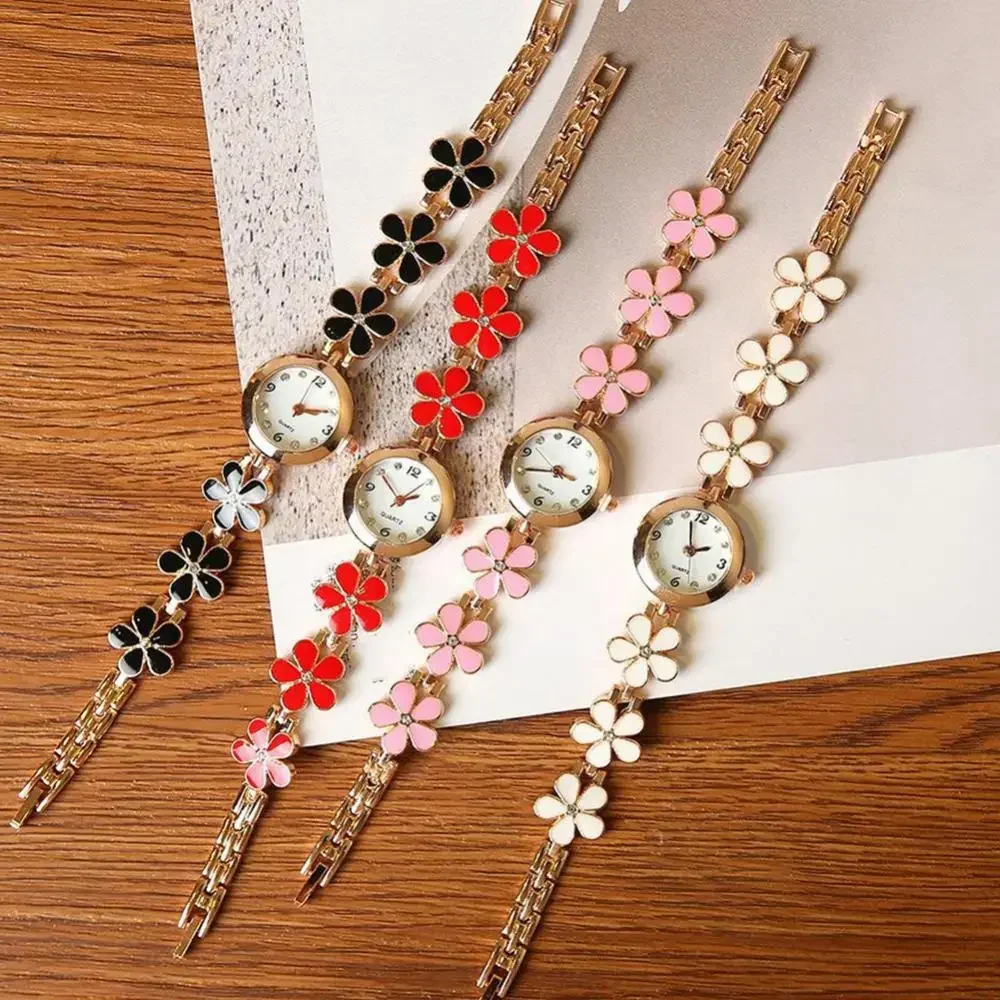 Women Watches Dial Flower Bracelet Quartz Watch
