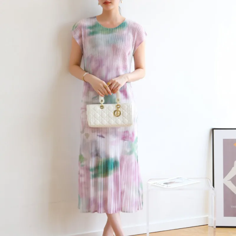 

Женское плиссированное платье, повседневное приталенное платье средней длины с принтом, лето 2024