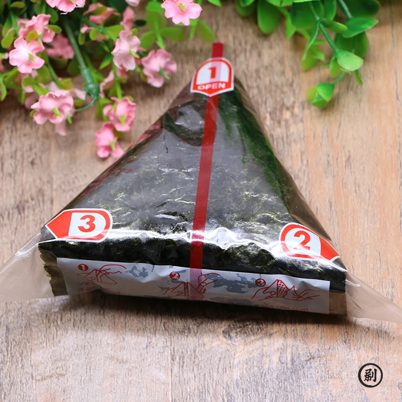 Sushi Packaging Bags 100Pcs Triangular Rice Ball Packaging Bag Nori Seaweed Onigiri Plastic Gift Bags Easy Tear Portable Bento Accessories