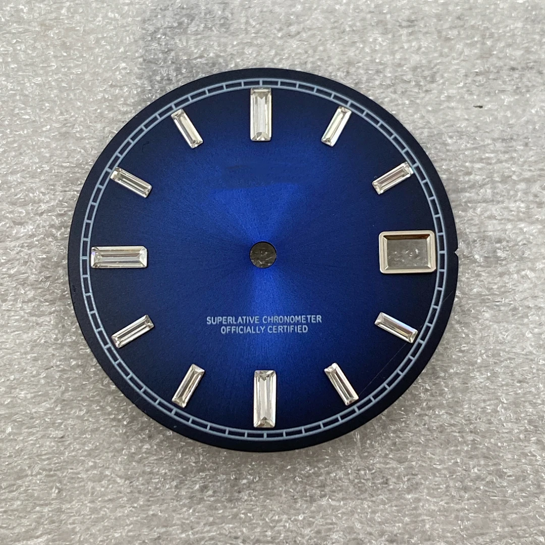 Quadrante con diamante Sunray con logo S da 28,5 mm Quadrante Quadrante con diamante Sunray con logo S da 28,5 mm Quadrante