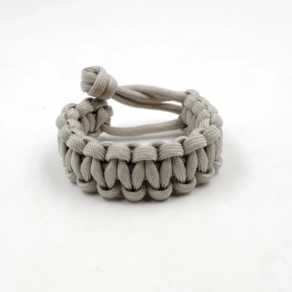 Adjustable 7-Color Survival Paracord Bracelet