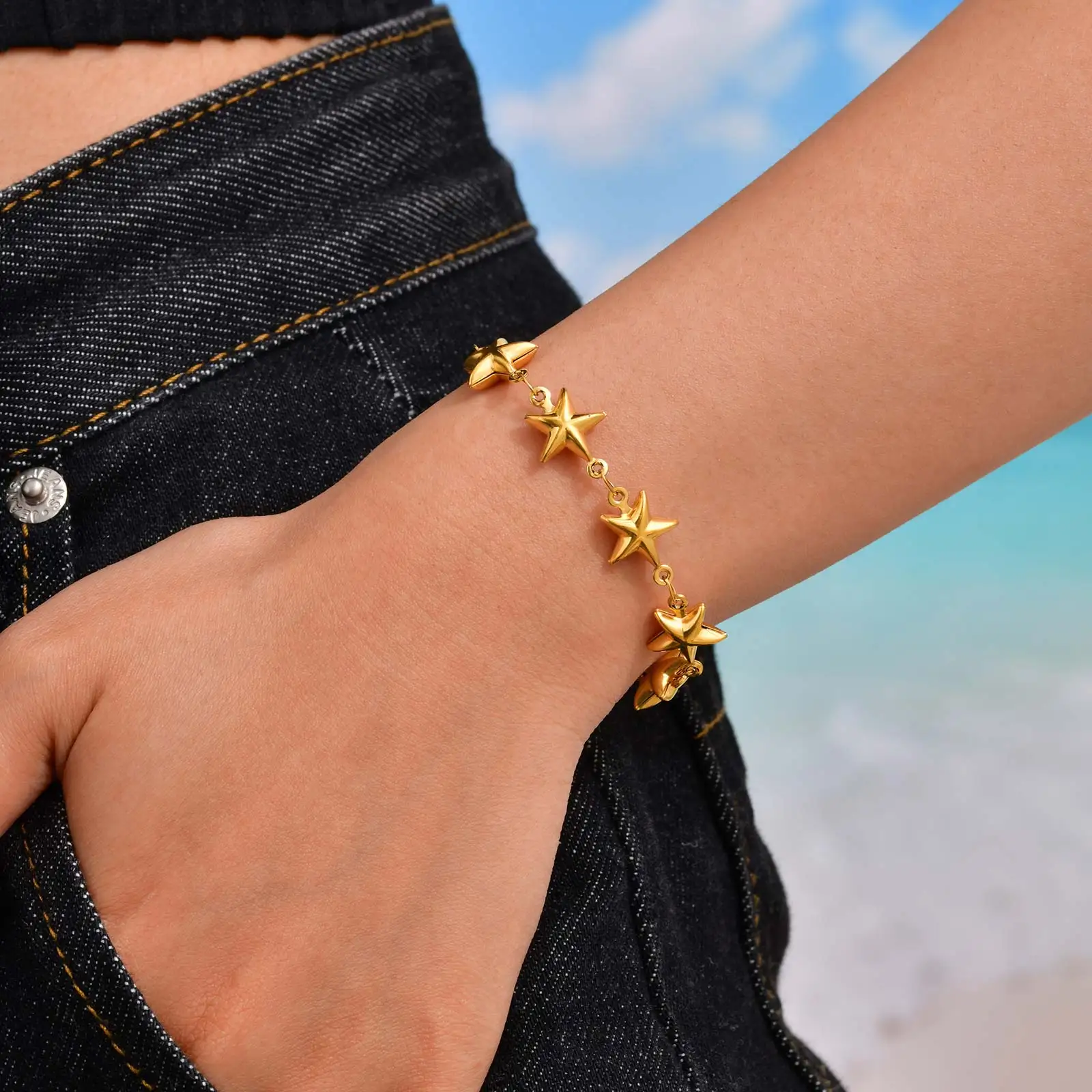 Edelstahl-Armband mit Stern-Schmetterlings- und Rosenblüten-Motiv für Damen, hochwertiges vergoldetes Charm-Armband, luxuriöser wasserfester Schmuck – Detail 7