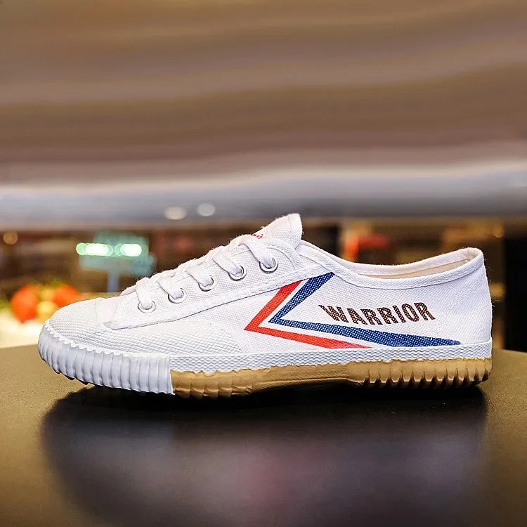 thumbnail image 1 of Zapatos de lona clásicos para niños estilo Shaolin con cinta mágica, zapatos deportivos informales blancos para niños, Academia de artes marciales, 1 of 4