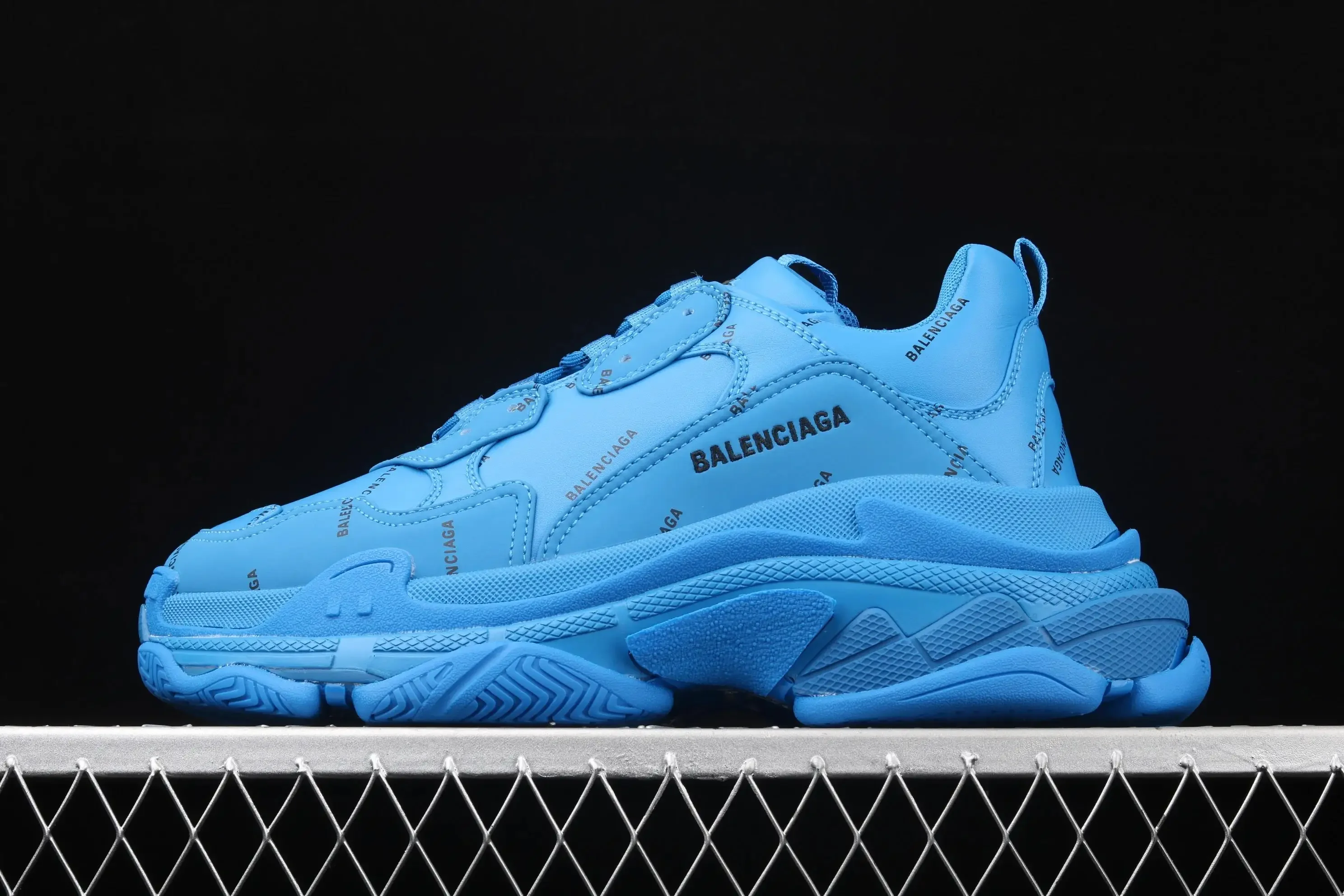 

Кроссовки неоново-зеленые для мужчин и женщин, обувь с прозрачной черной подошвой, белые, 2024