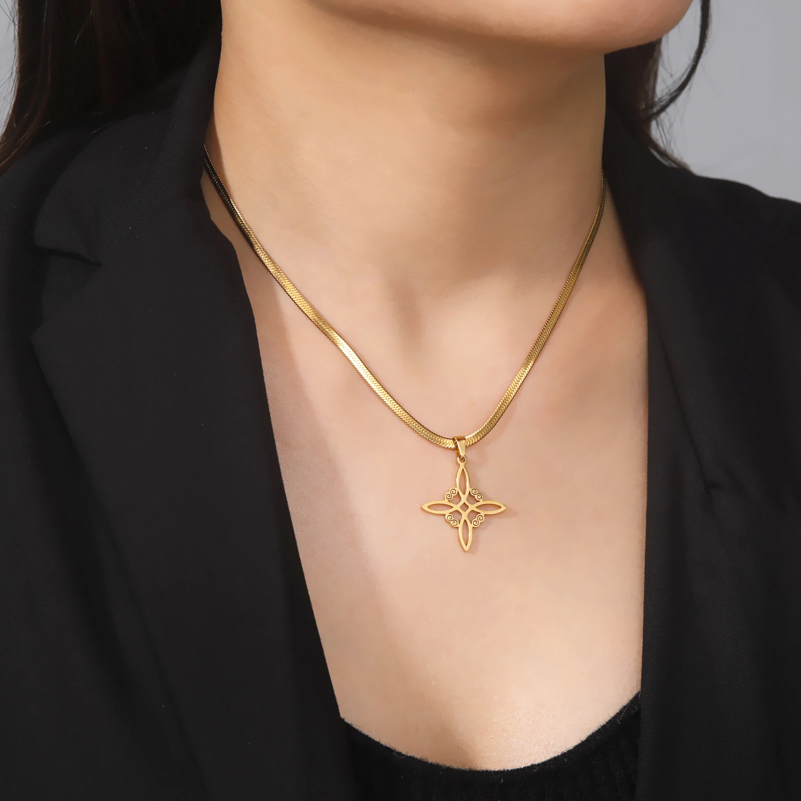 Collana Ciondolo Wiccan Nodo della Strega Amuleto di Protezione Donna
