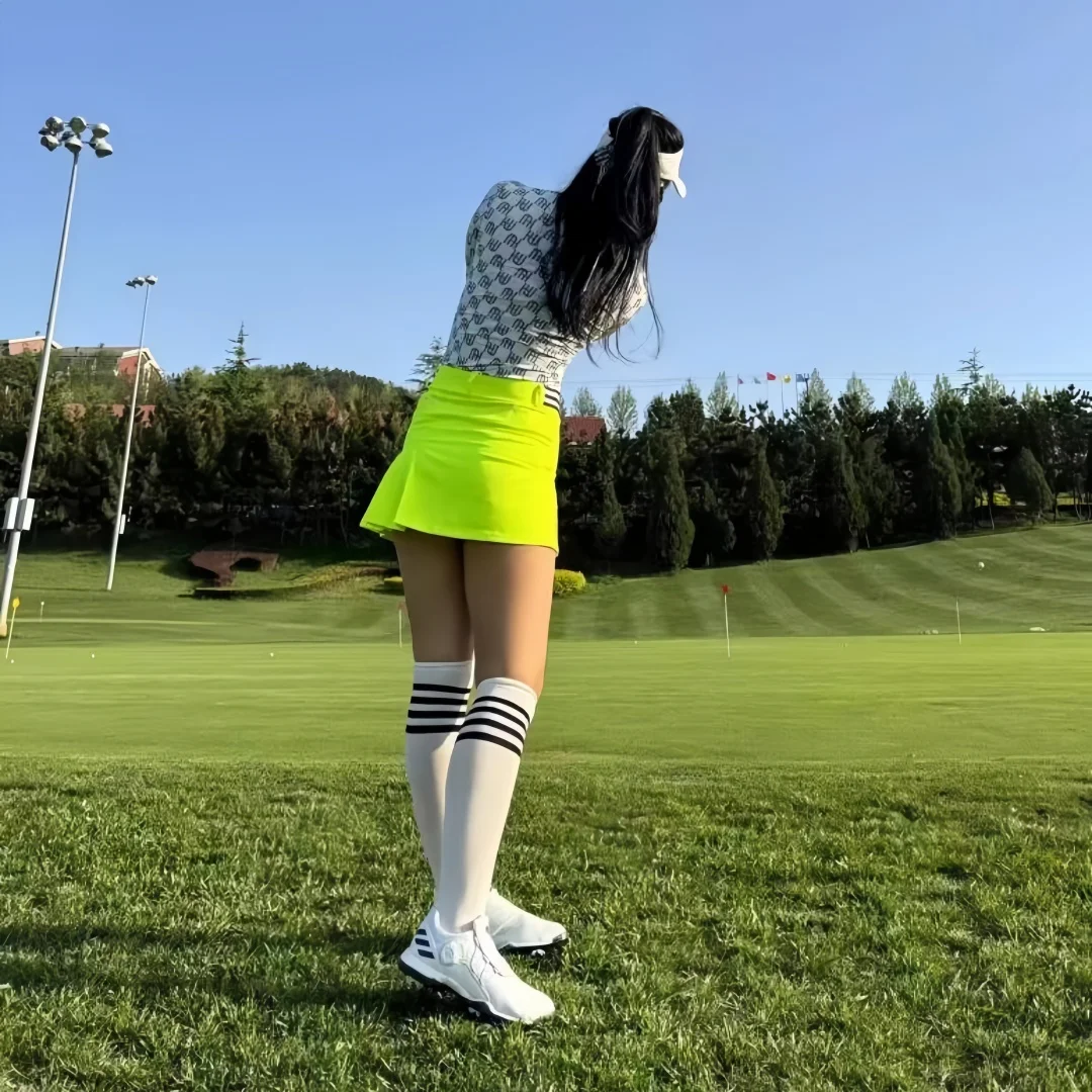 New Golf Clothing Women's Short Skirt Summer Fashion Sports Simple Pleated Skirt Classic Design