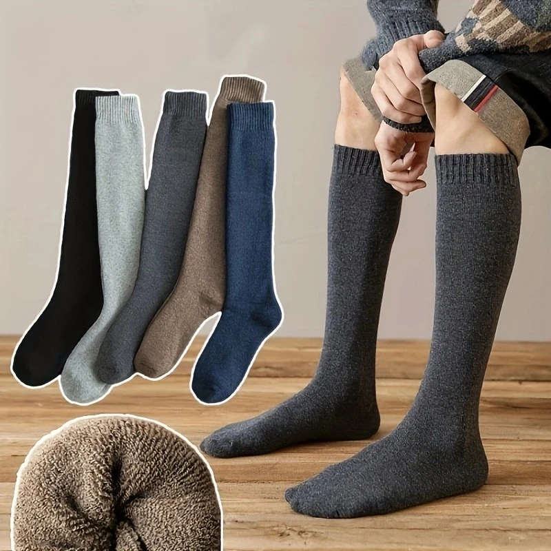 زوج واحد من الجوارب الطويلة ذات الحلقات للرجال، جوارب سميكة للخريف والشتاء، جوارب ركبة دافئة مخملية شتوية، لون سادة عالي الأنبوب