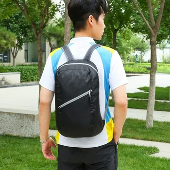 Zaino da 20 litri per uomo e donna, borsa pieghevole leggera per esterni, borsa da viaggio impermeabile, zaino sportivo leggero di nuova moda