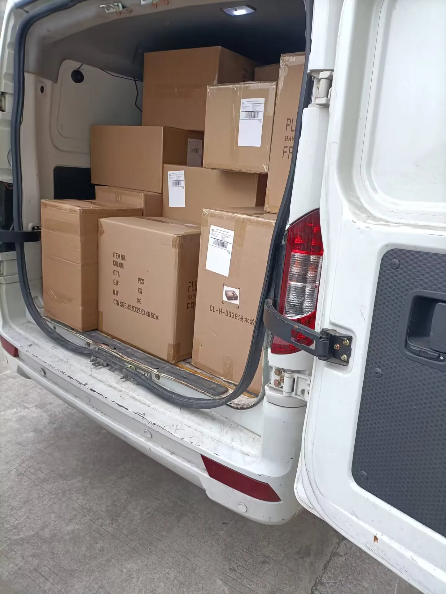 S6c3ed92b6aaa48fa927355152d8f5ded3 elektronischer Humidor Zedernholz