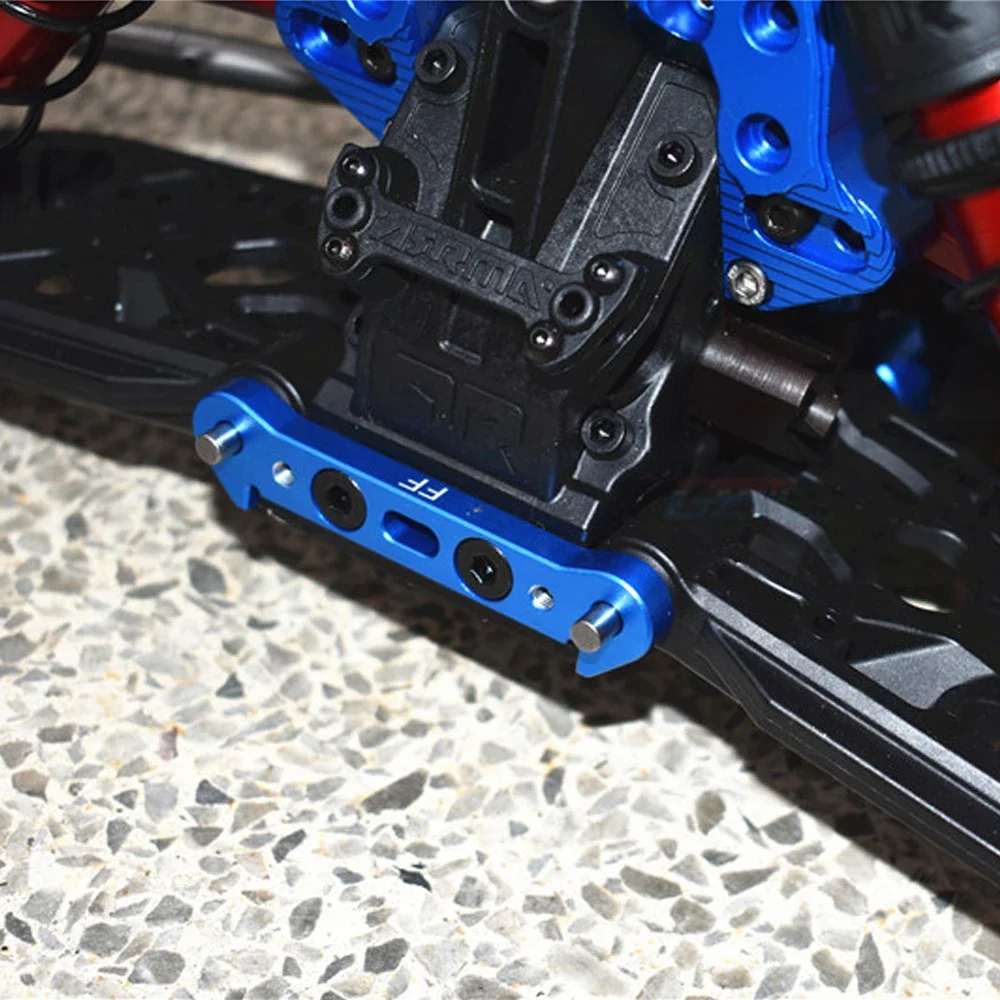 Bras de suspension renforcés en aluminium 7075-T6 pour ARRMA 1/5 KRATON 8S, montrant la conception robuste et les axes.