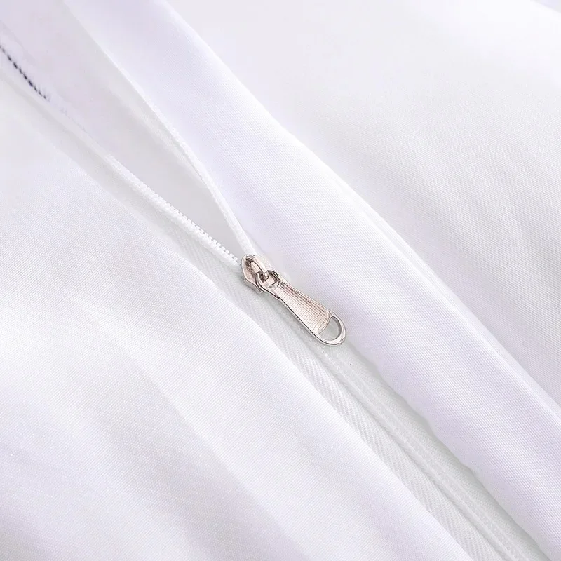 2025 Light luxury Thick Brushed Bed Sheets, Duvet Cover Set, Four Piece Bedding Set Bed Sheet, Fully Enclosed for Home Gift 2