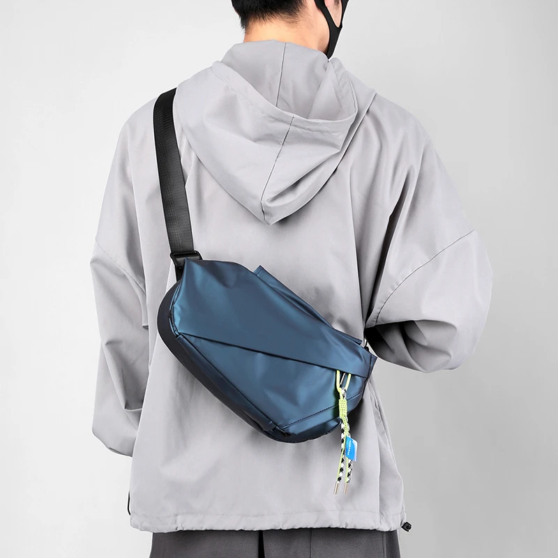 Men's crossbody bag, casual multifunctional chest bag, fashionable shoulder bag, secure zipper closure
