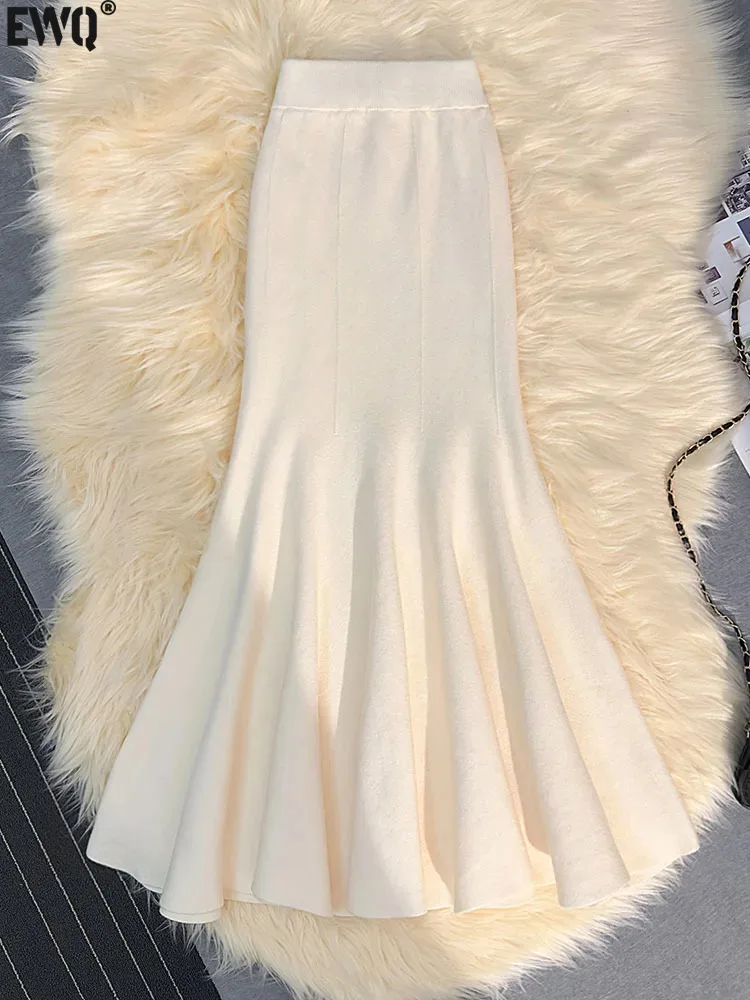 

UCXQ Elegant Pleated Knitted Fishtail Skirt For Women High Waist A-line Wrapped Buttock Half Body Dress 2024 Spring Winter A6765