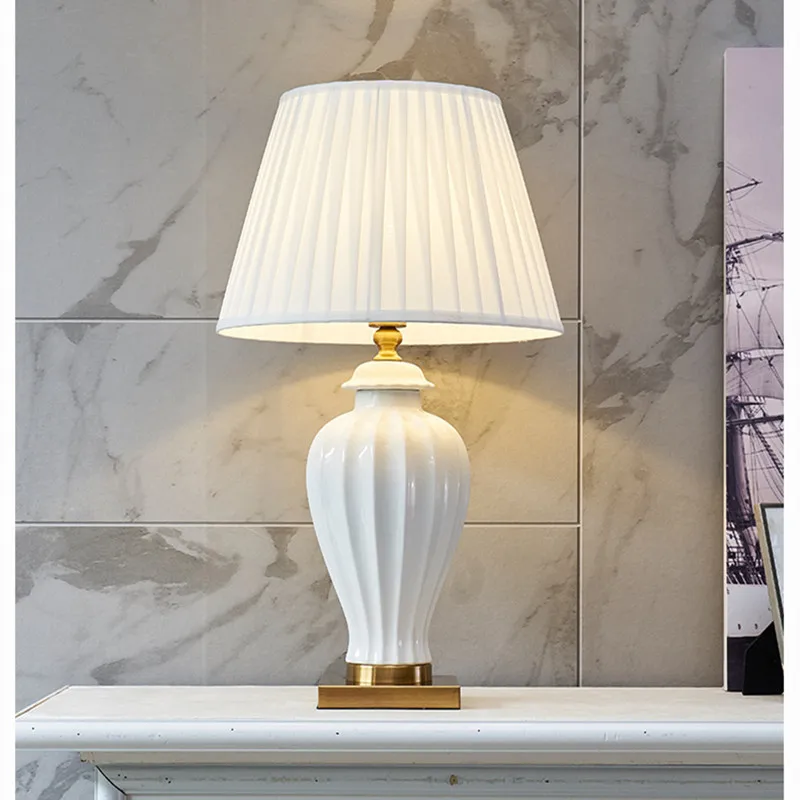 

Европейская современная простая белая керамическая настольная лампа 40 Х70 см для спальни, гостиной, прикроватная лампа, украшение для дома, большая настольная лампа