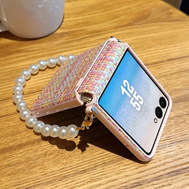 Classic Colorful Woven Pattern Case with Pearl Chain