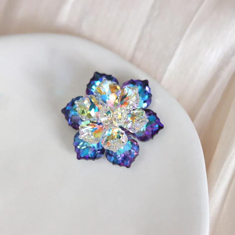 Applique di strass di fiori colorati cucire su spilla di strass per la decorazione di abbigliamento di indumenti fai da te