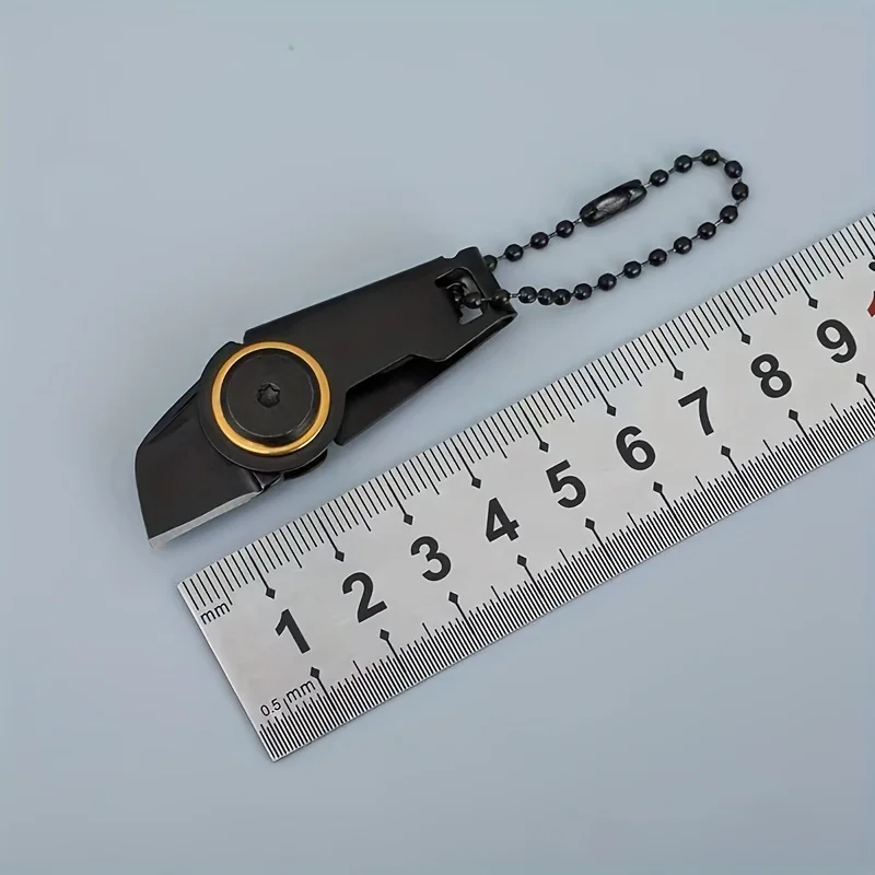 Folding Knife EDC Mini Folding Knife Outdoor Portable Open Delivery Tools Multi-function Camping Key Chain Pendant Pocket Knife Gift