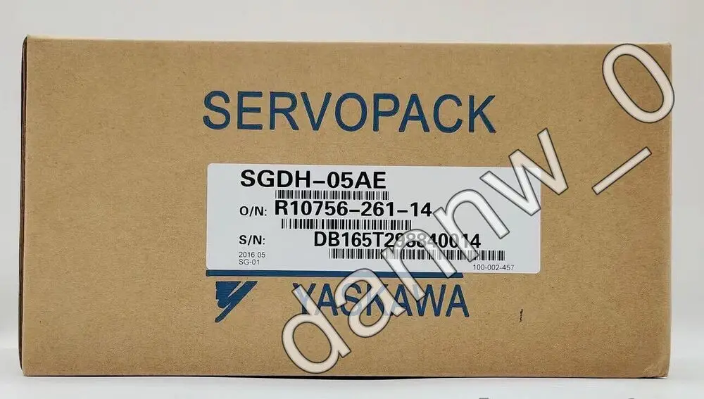 

1PC New in box Yaskawa SGDH-05AE Servo Drive