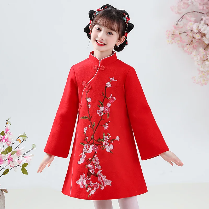 

Flower Girls Cheongsam Hanfu Children Quilted Warm Thick Vintage Kids Embroider Floral Dress 2023 Chinese New Year Clothing